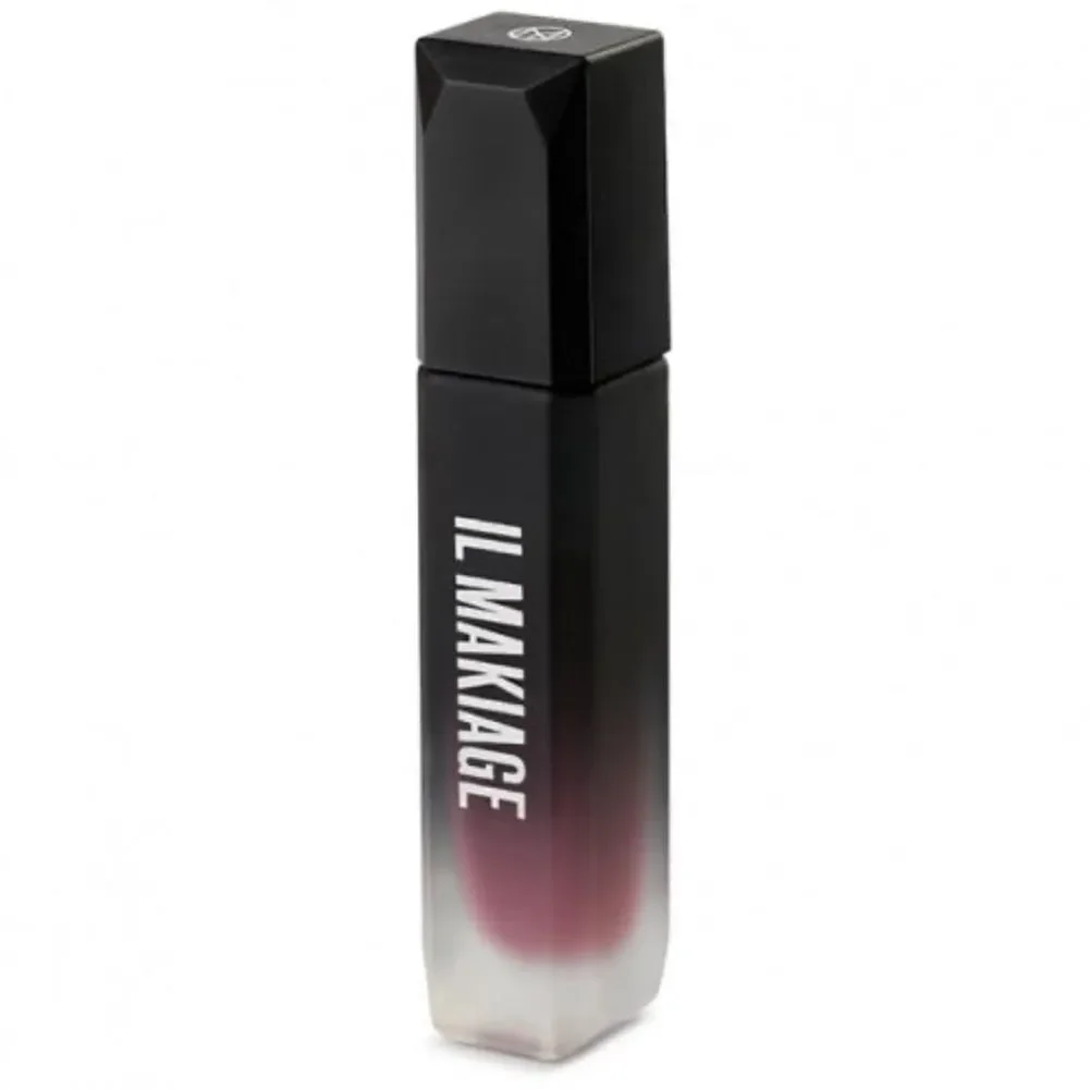 IL MAKIAGE Infinity Long Wear Lip Cream in Matte Royal!